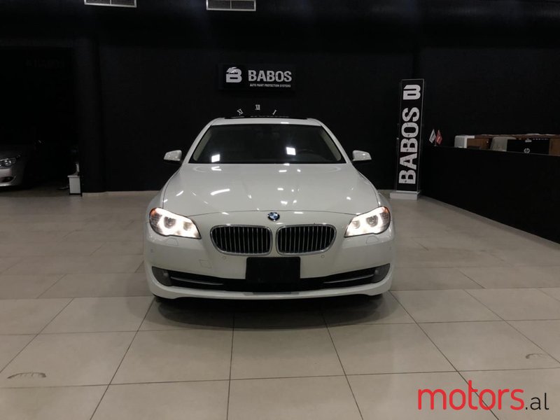 2013' BMW 535 photo #4