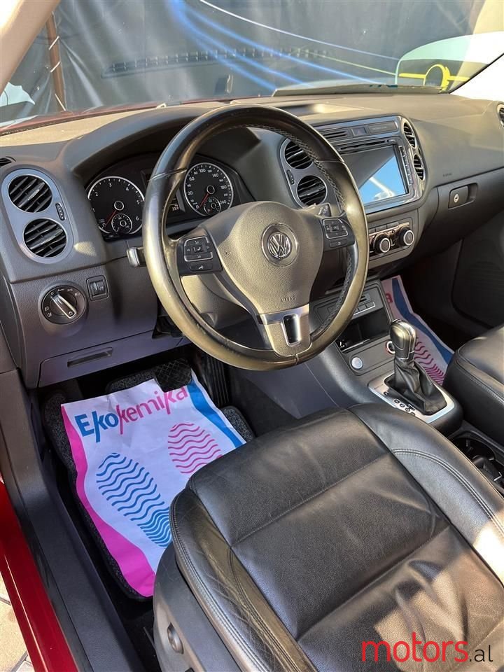 2013' Volkswagen Tiguan photo #2