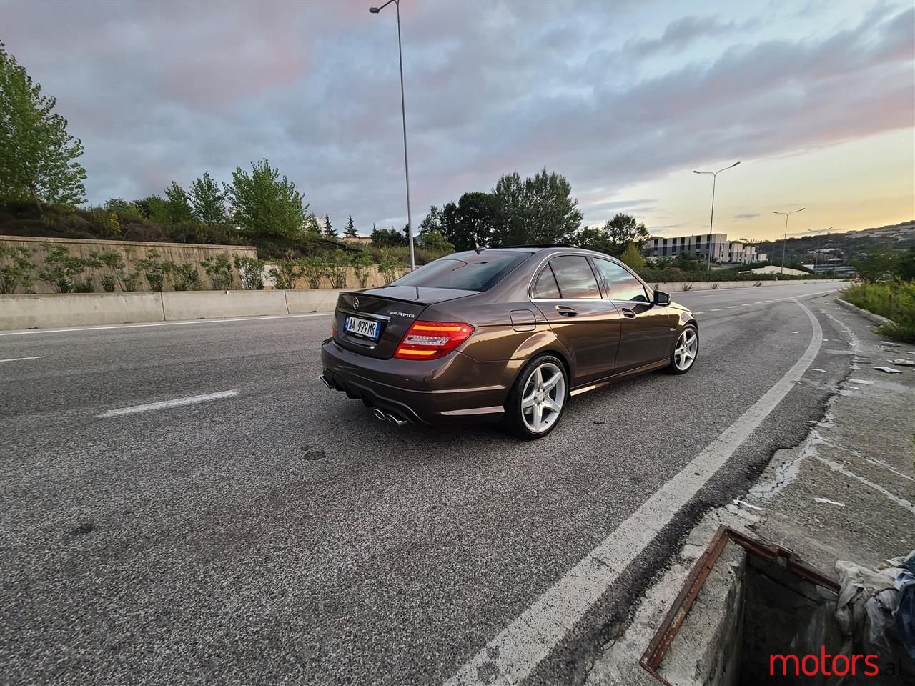 2012' Mercedes-Benz C 250 photo #3