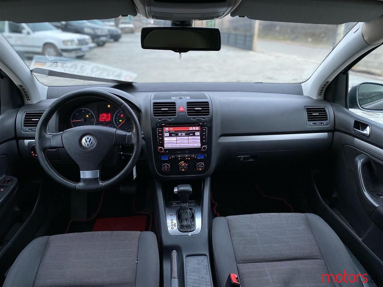 2007' Volkswagen Golf photo #3