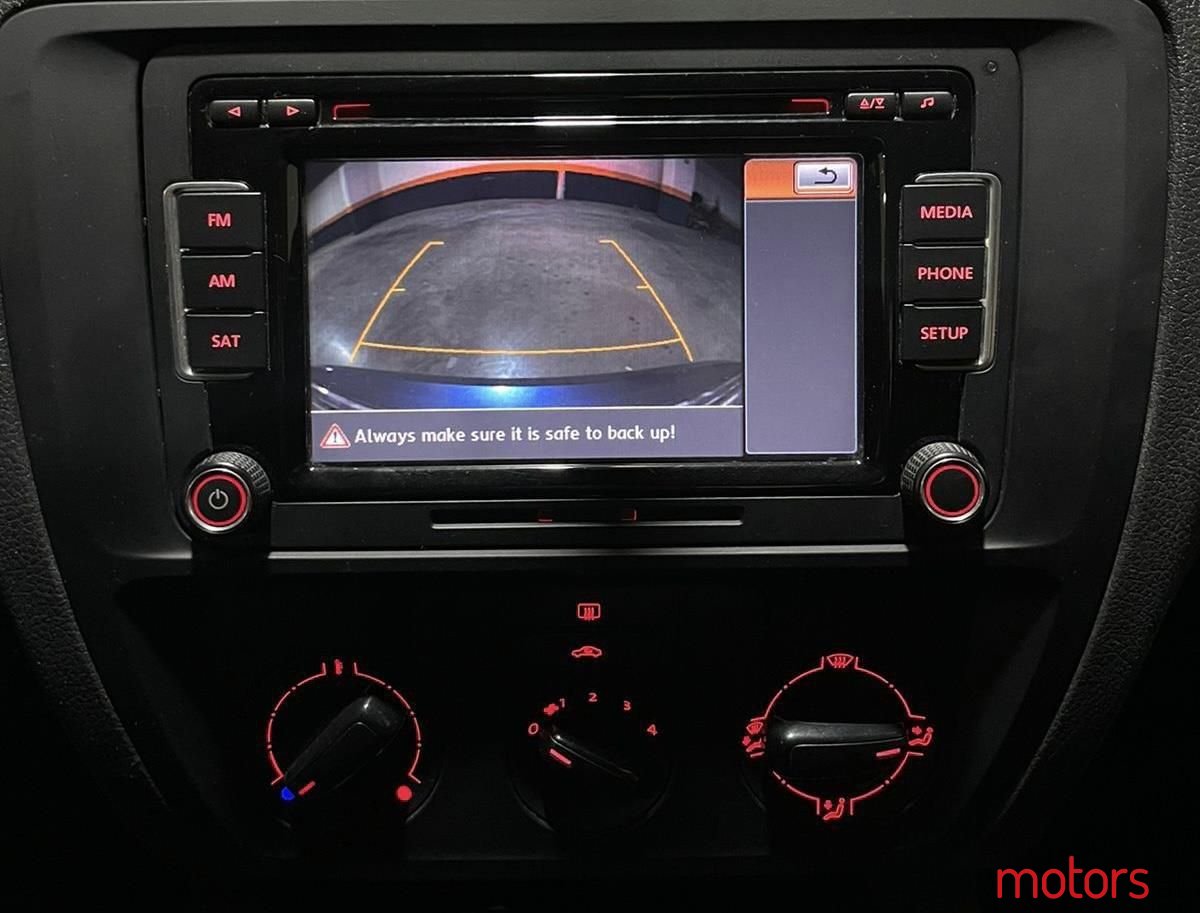 2015' Volkswagen Jetta photo #5