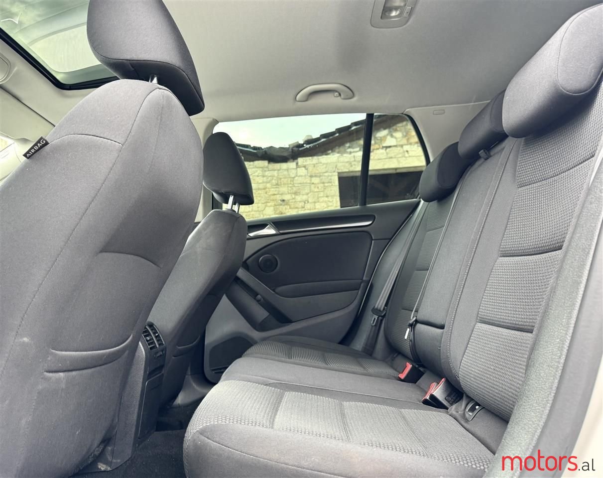 2013' Volkswagen Golf photo #4