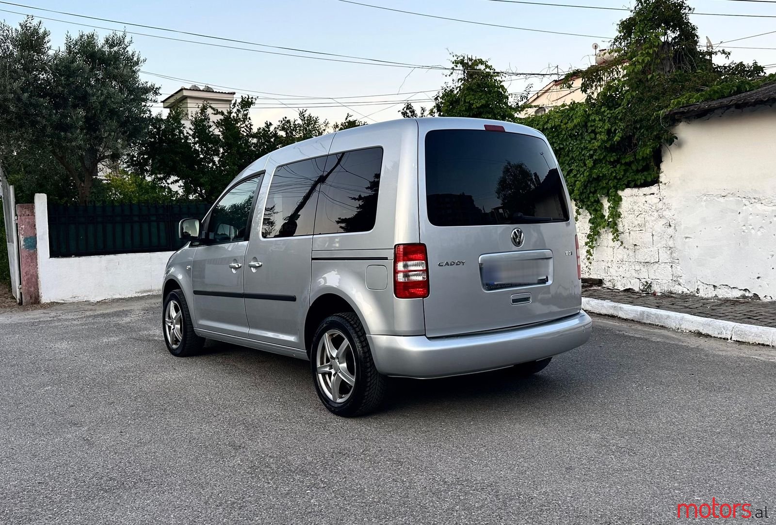 2010' Volkswagen Caddy photo #5