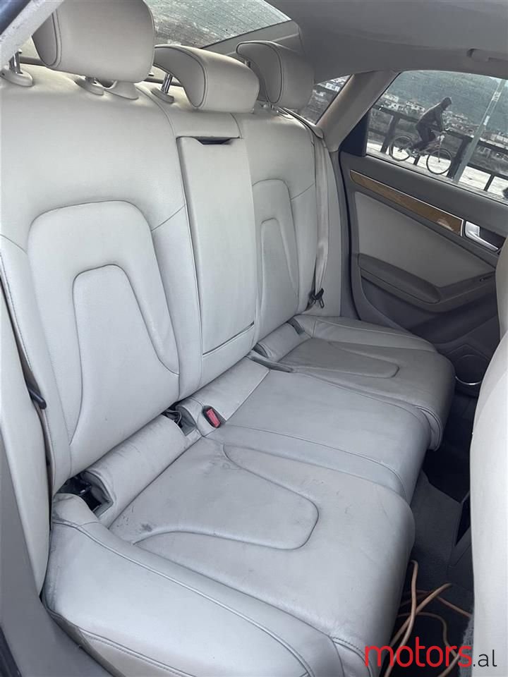 2010' Audi A4 photo #2