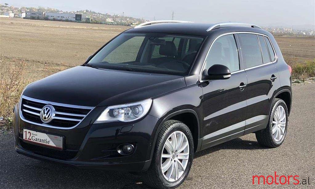 2009' Volkswagen Tiguan photo #2