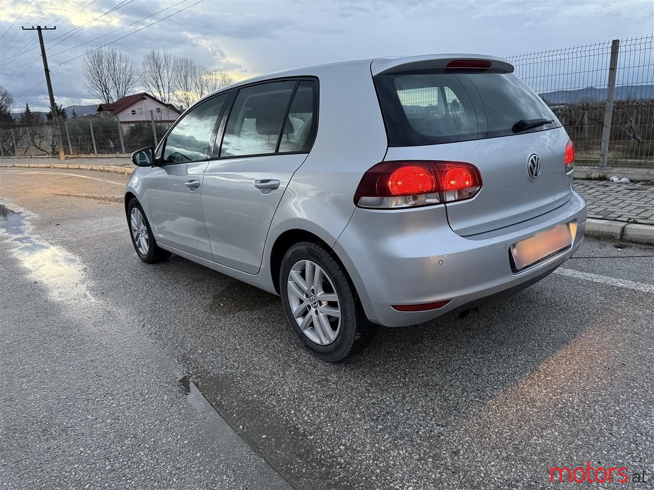 2010' Volkswagen Golf photo #4