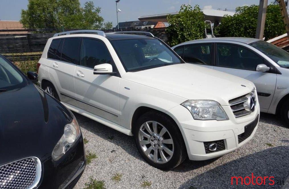 2009' Mercedes-Benz GLK 220 photo #1