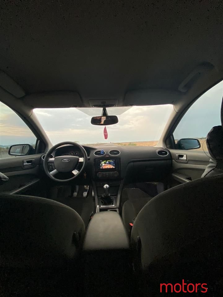 2005' Ford Focus photo #4