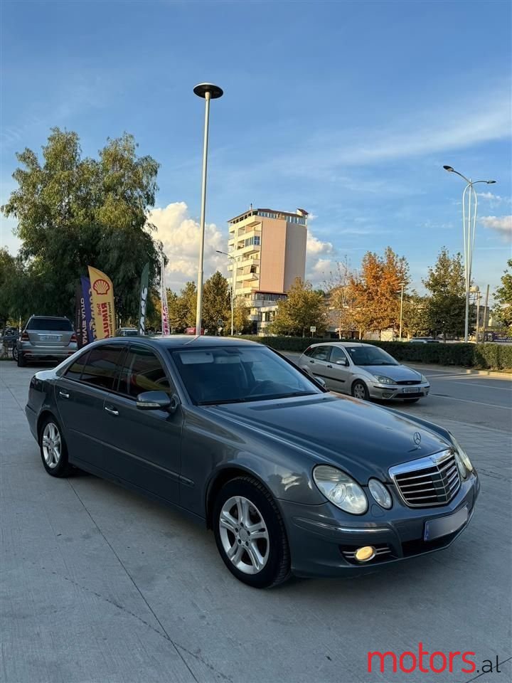 2007' Mercedes-Benz E 280 photo #1