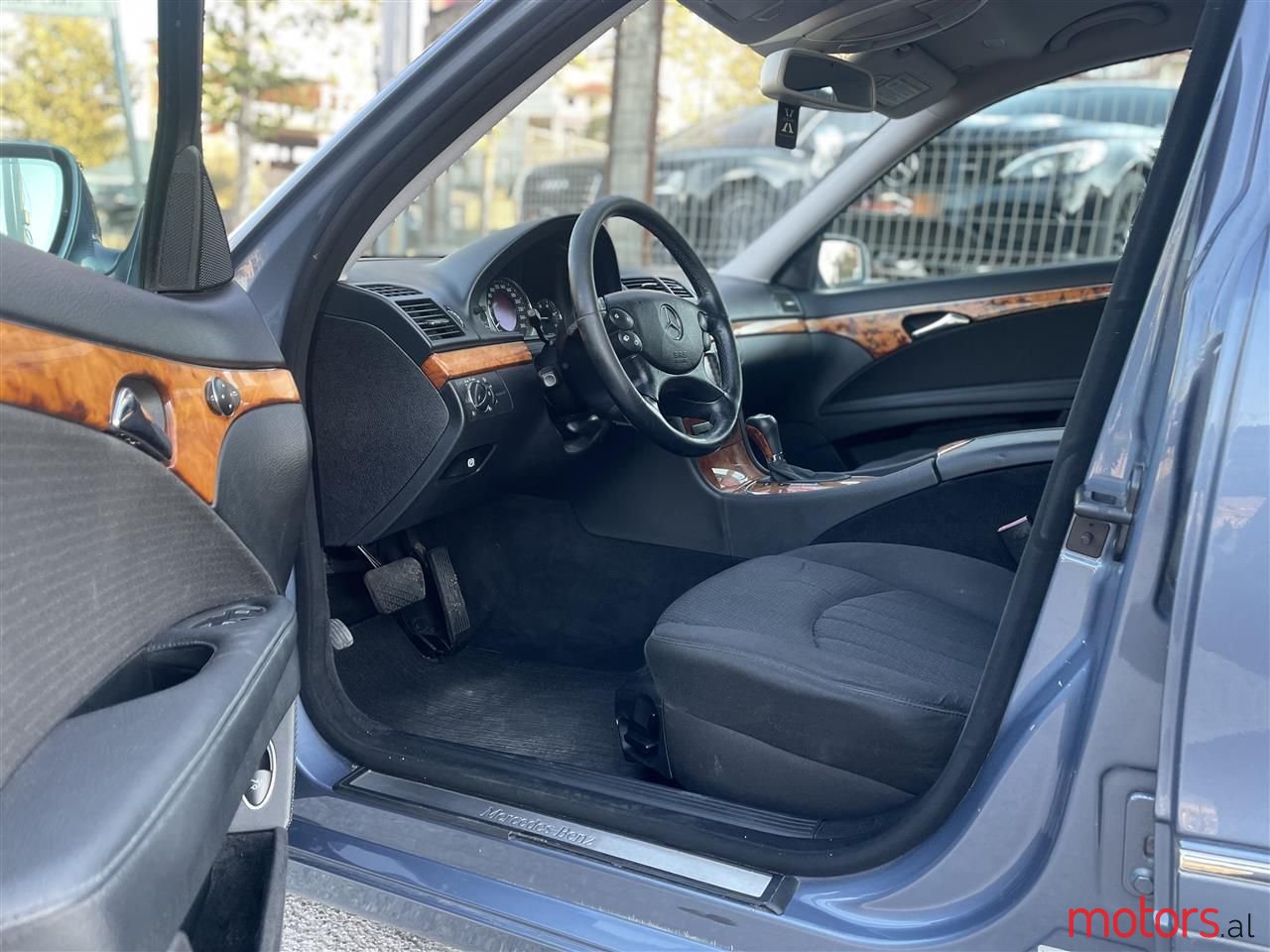 2007' Mercedes-Benz E 280 photo #6