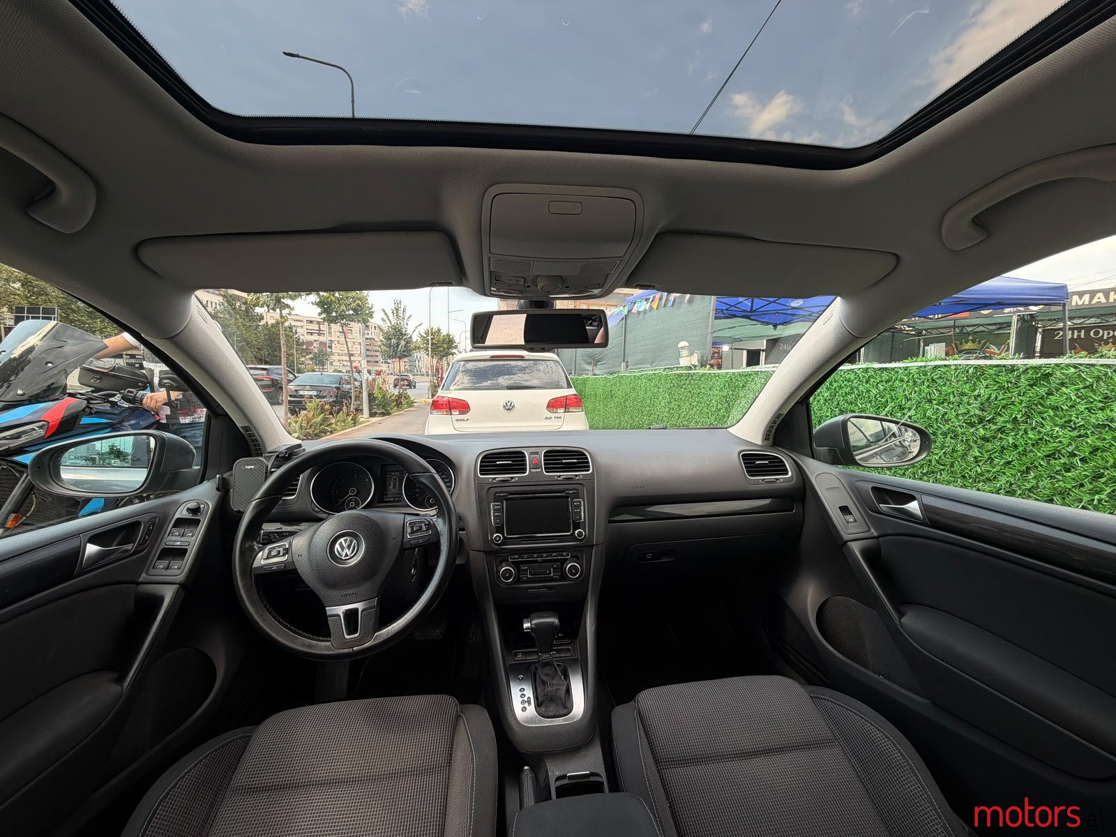 2010' Volkswagen Golf photo #6