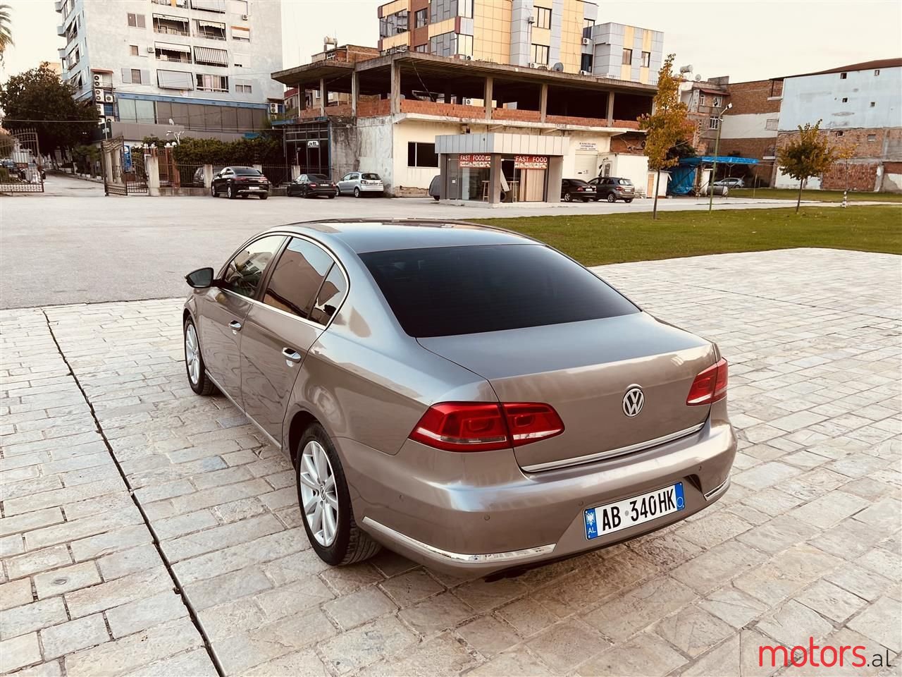 2013' Volkswagen Passat photo #1