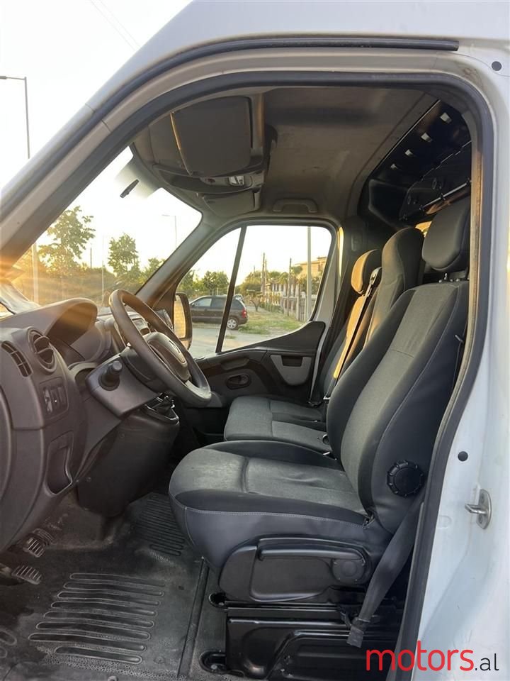 2017' Renault Master photo #6