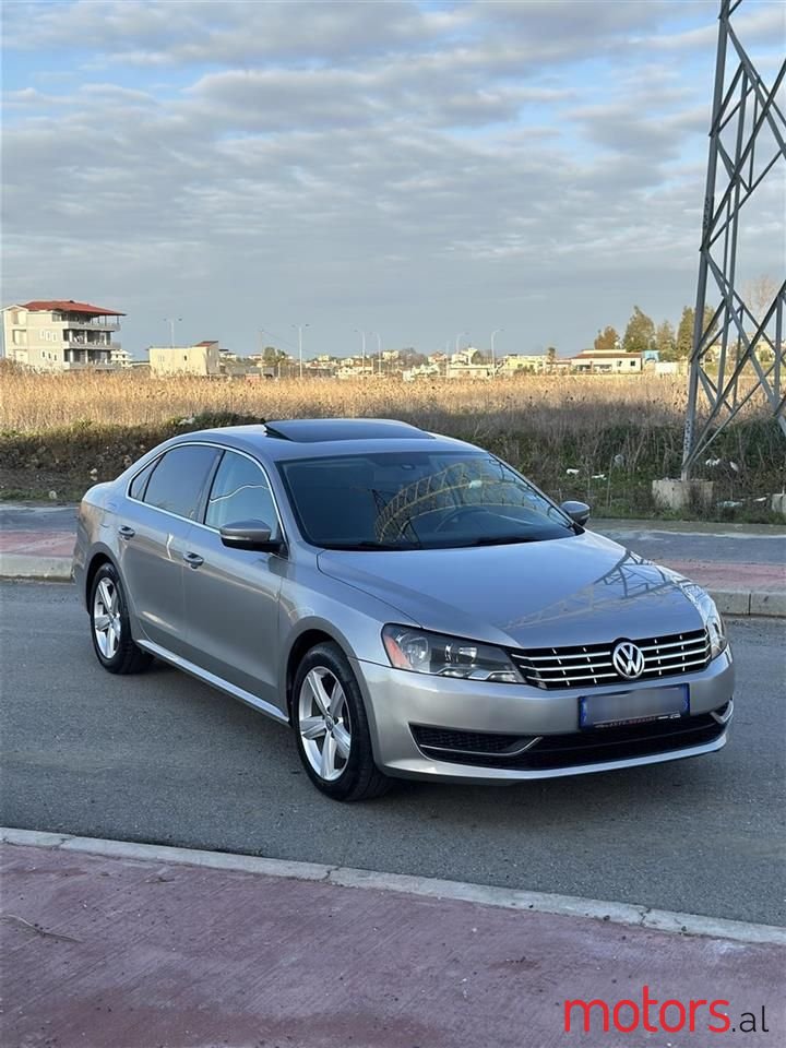 2013' Volkswagen Passat photo #6