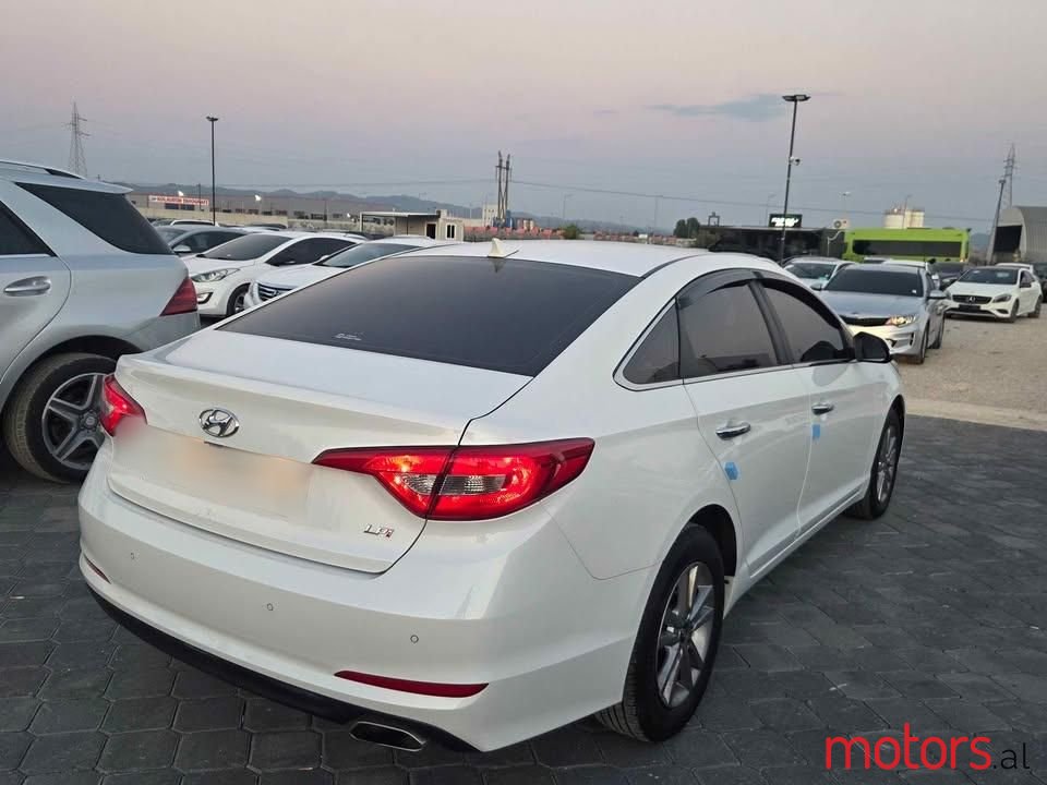2016' Hyundai Sonata photo #4