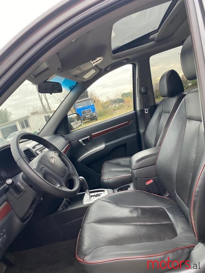 2010' Hyundai Santa Fe photo #2