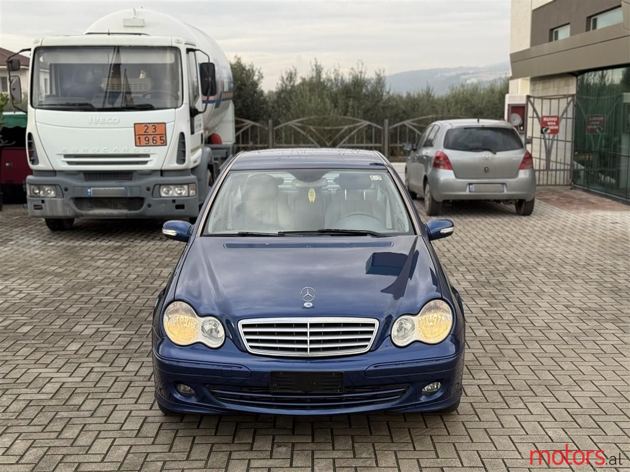 2005' Mercedes-Benz C 220 photo #5