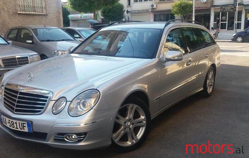 2007' Mercedes-Benz E 220 photo #2