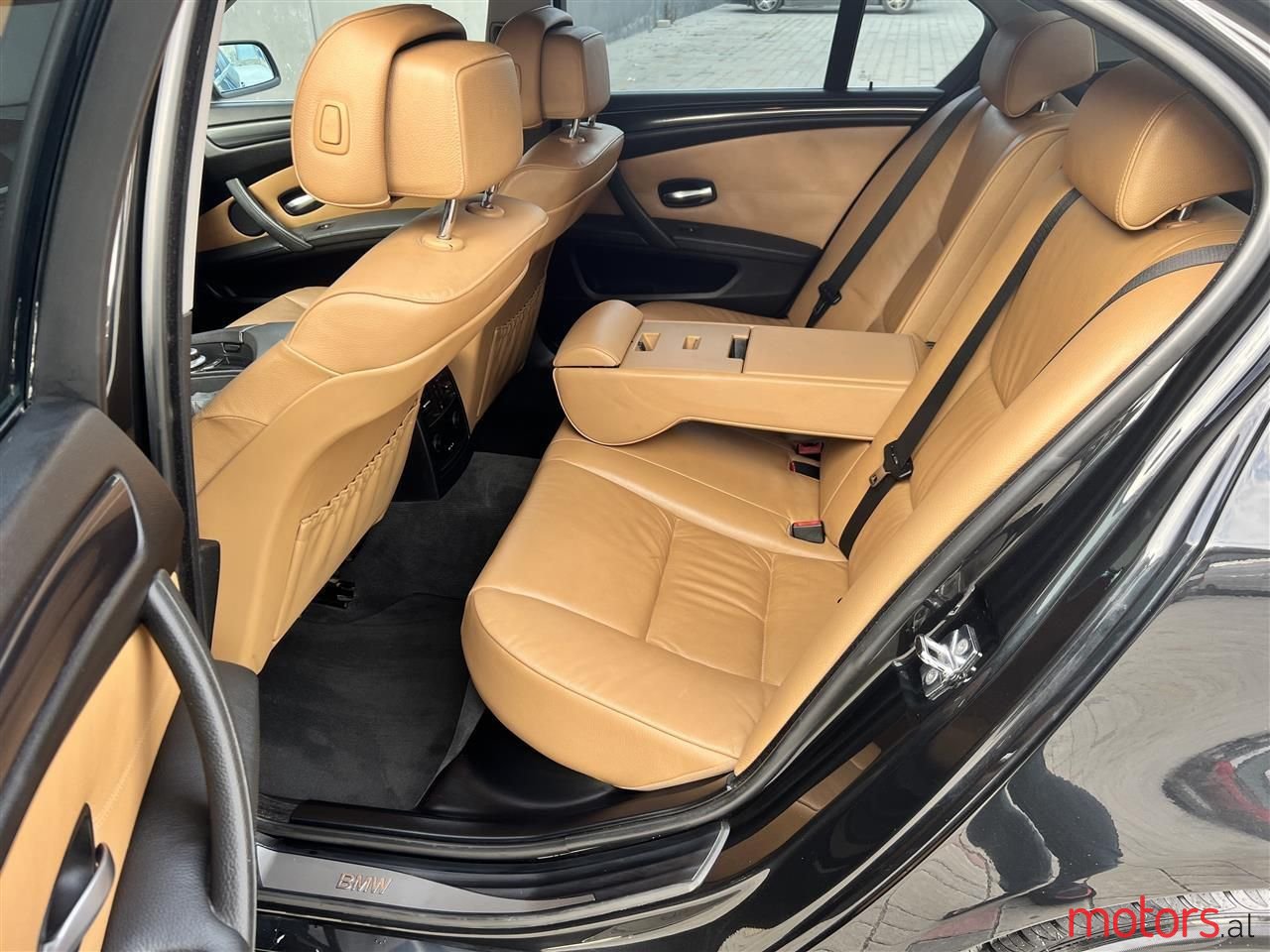 2008' BMW 520 photo #3