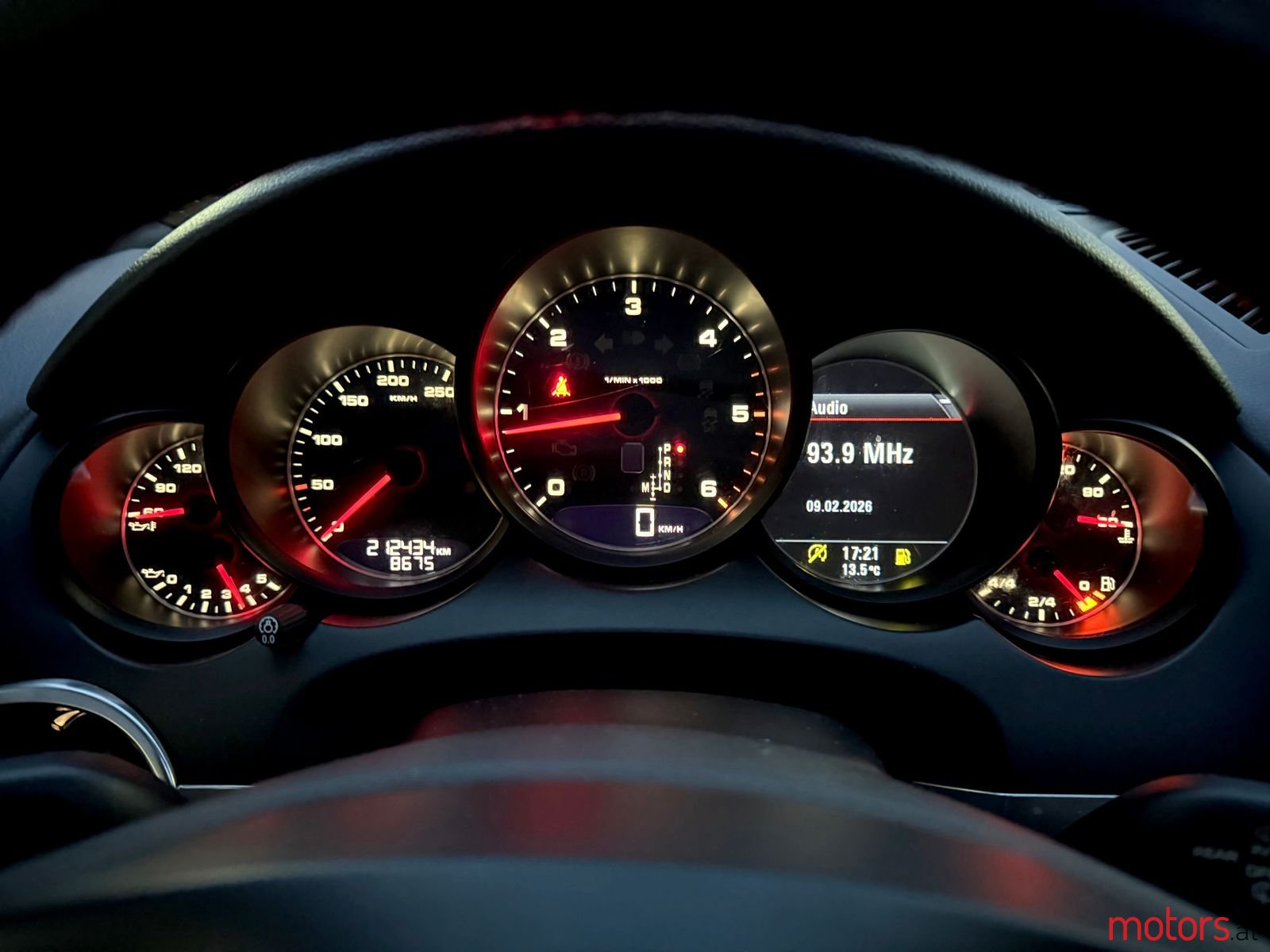 2011' Porsche Cayenne photo #4