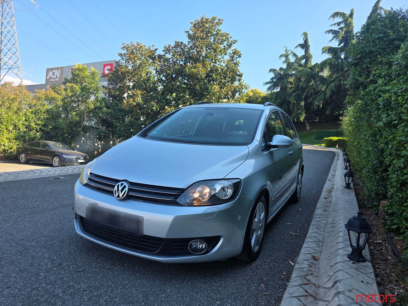 2010' Volkswagen Golf Plus photo #3