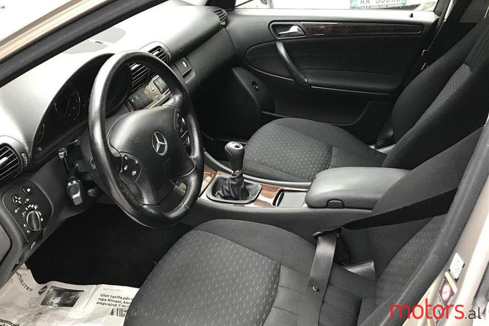 2005' Mercedes-Benz C 220 photo #2