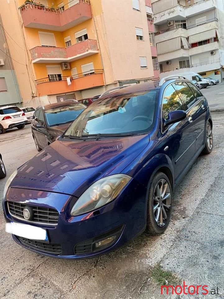 2009' Fiat Croma photo #1