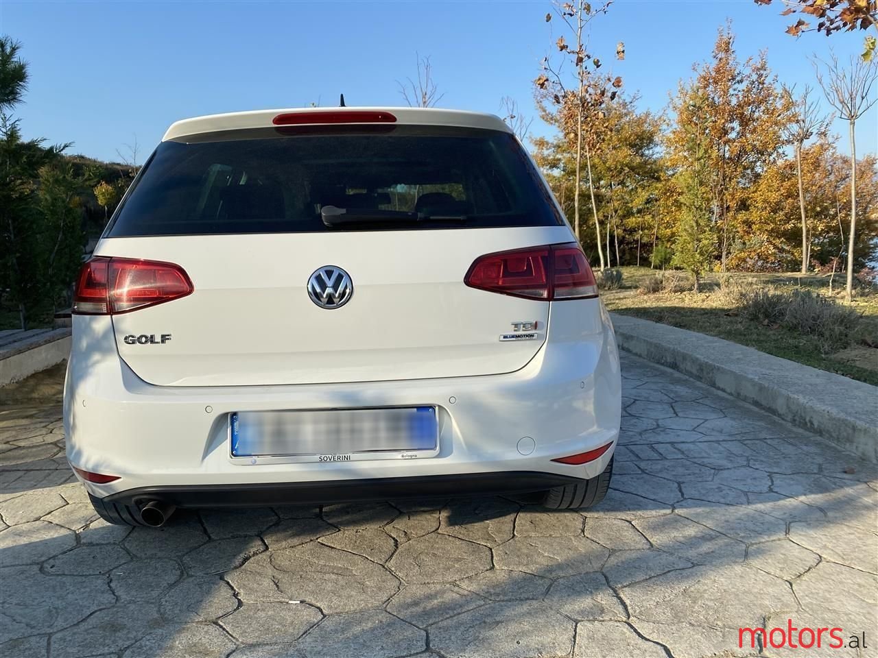 2016' Volkswagen Golf photo #1