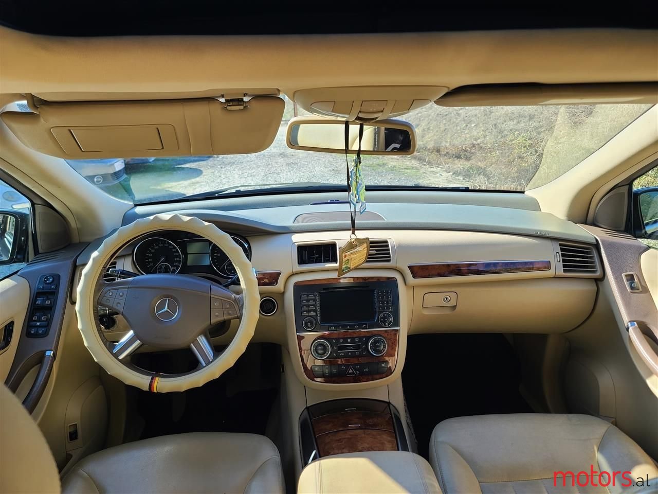 2008' Mercedes-Benz R 320 photo #4