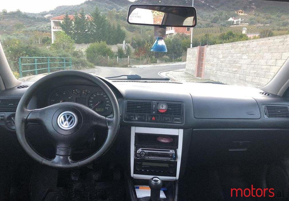 1999' Volkswagen Golf photo #2