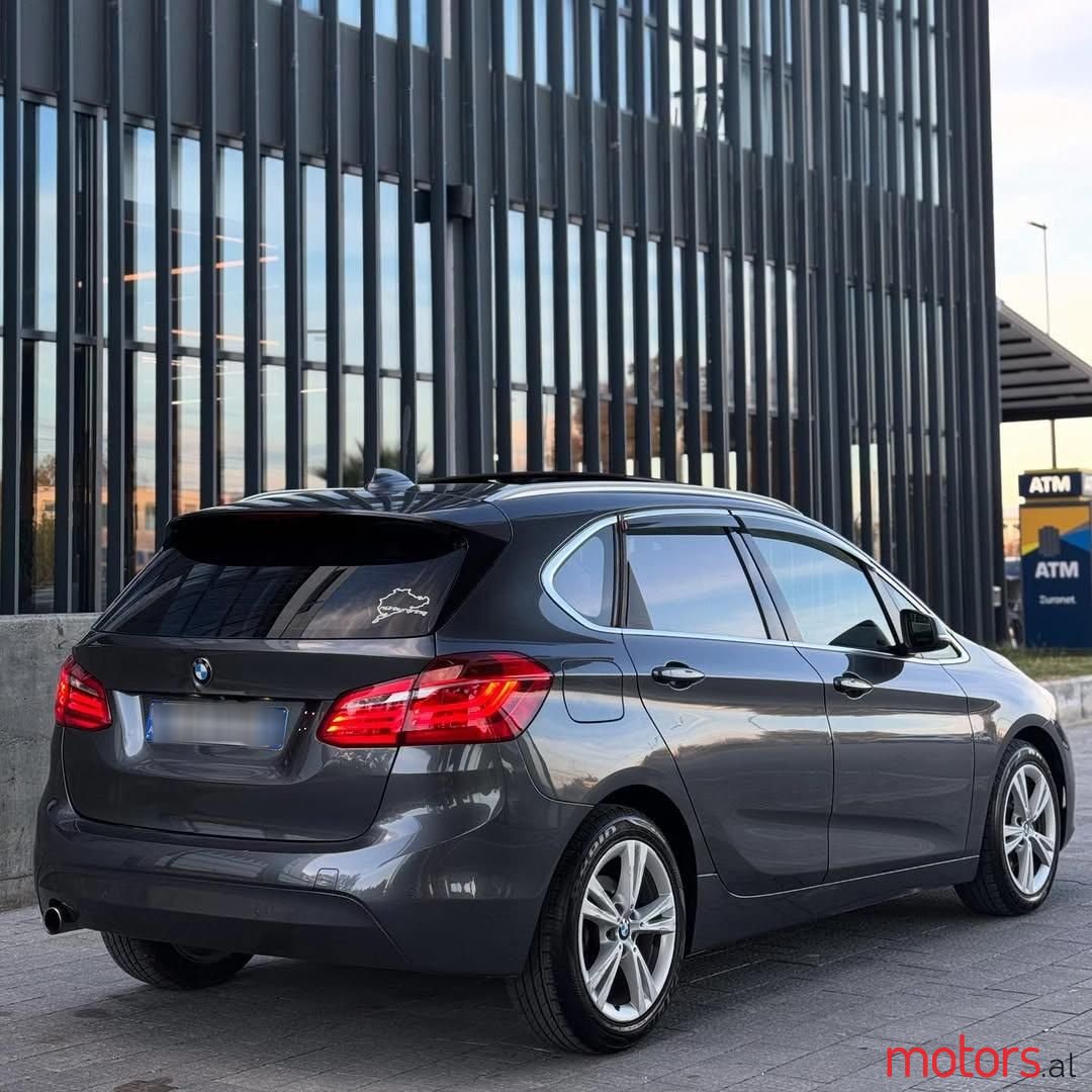 2015' BMW 218 photo #2