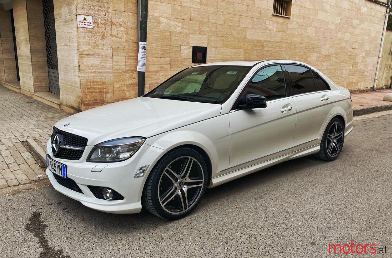 2009' Mercedes-Benz C 300 photo #1