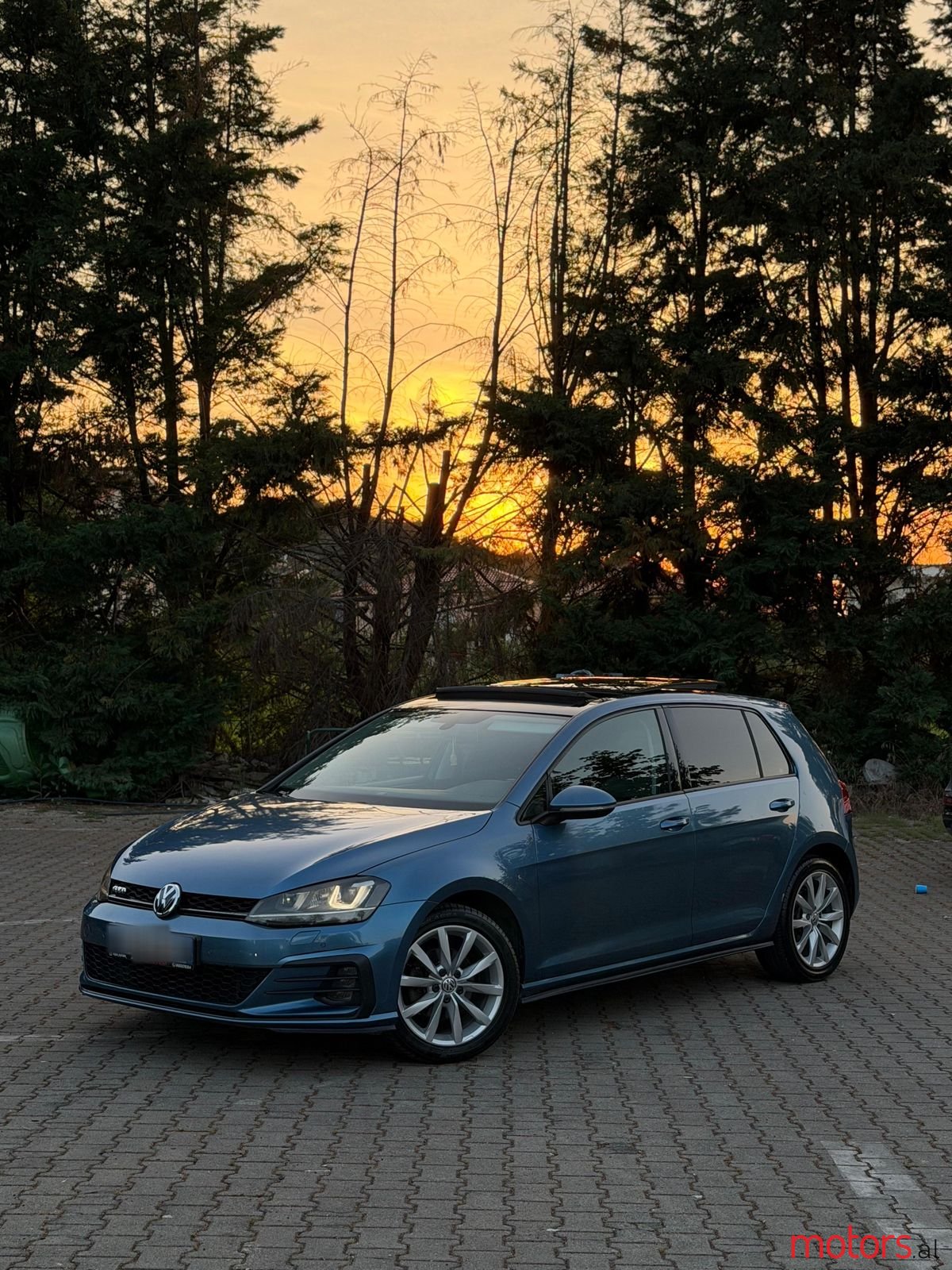 2014' Volkswagen Golf photo #1