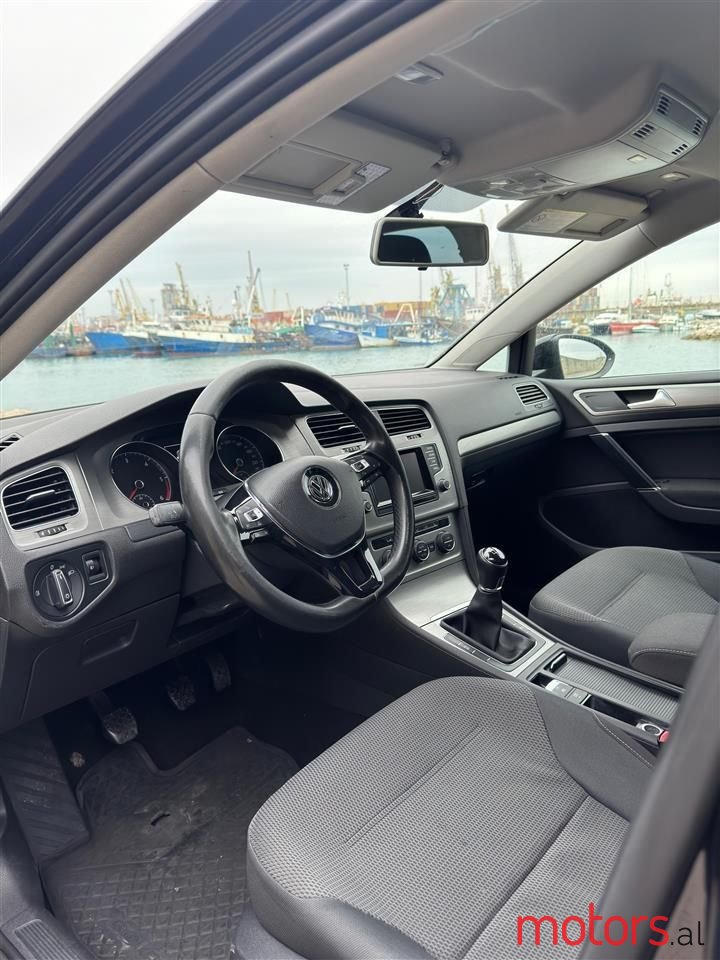 2014' Volkswagen Golf photo #6