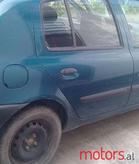 2000' Renault Clio photo #1