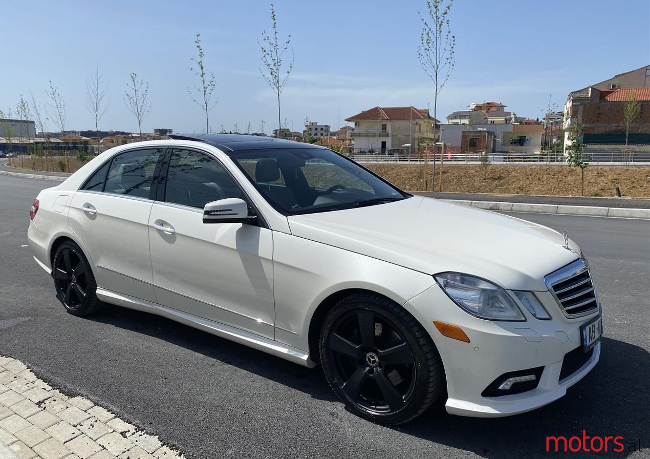 2011' Mercedes-Benz E 350 photo #1