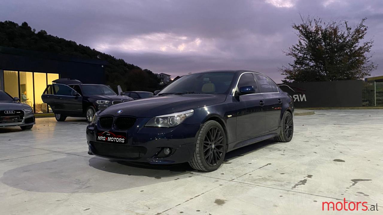 2009' BMW 528 photo #1