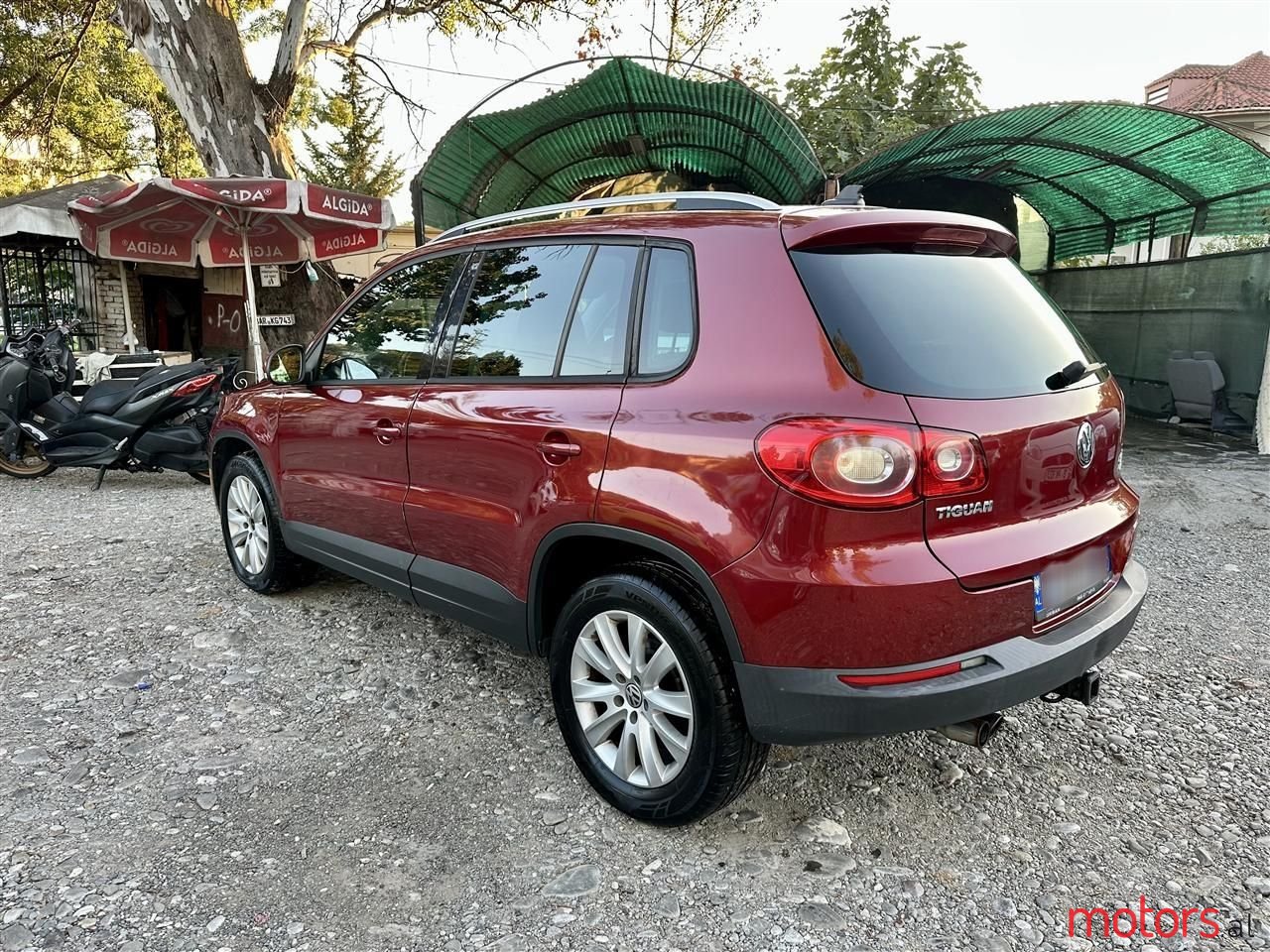 2010' Volkswagen Tiguan photo #4