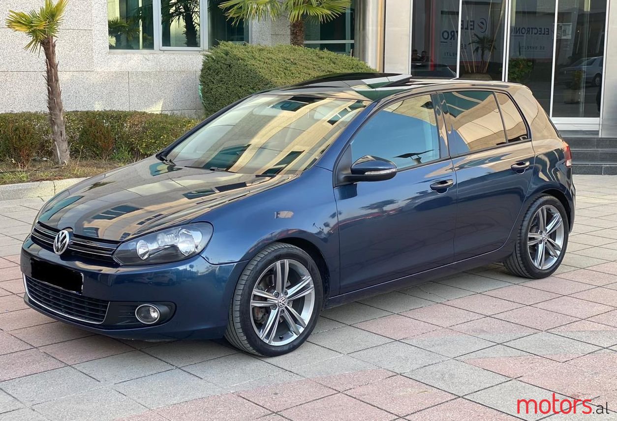 2010' Volkswagen Golf photo #1