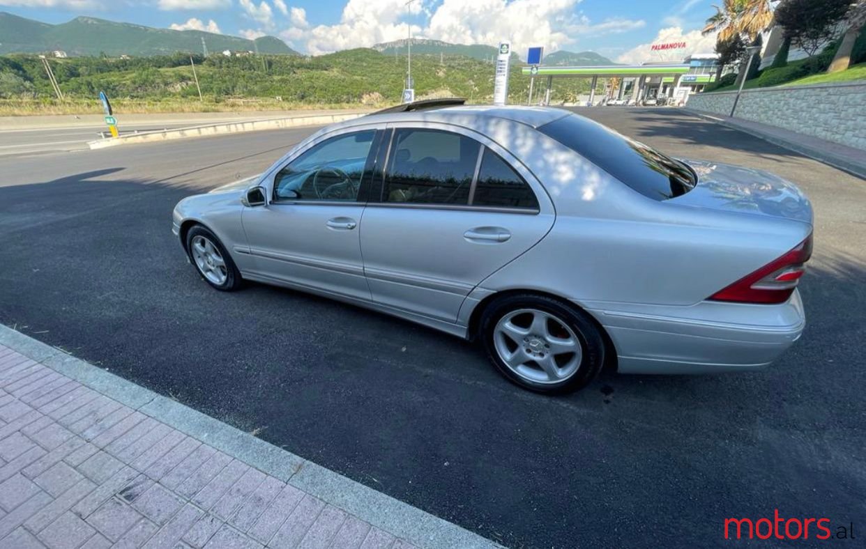 2005' Mercedes-Benz C 220 photo #4