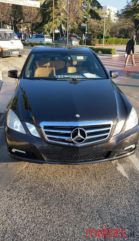 2010' Mercedes-Benz E 200 photo #1