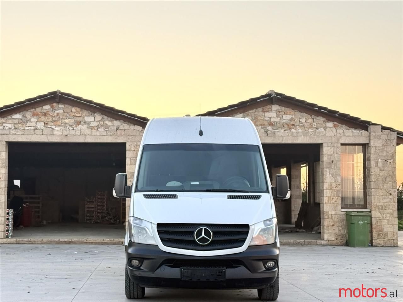 2017' Mercedes-Benz Sprinter photo #6