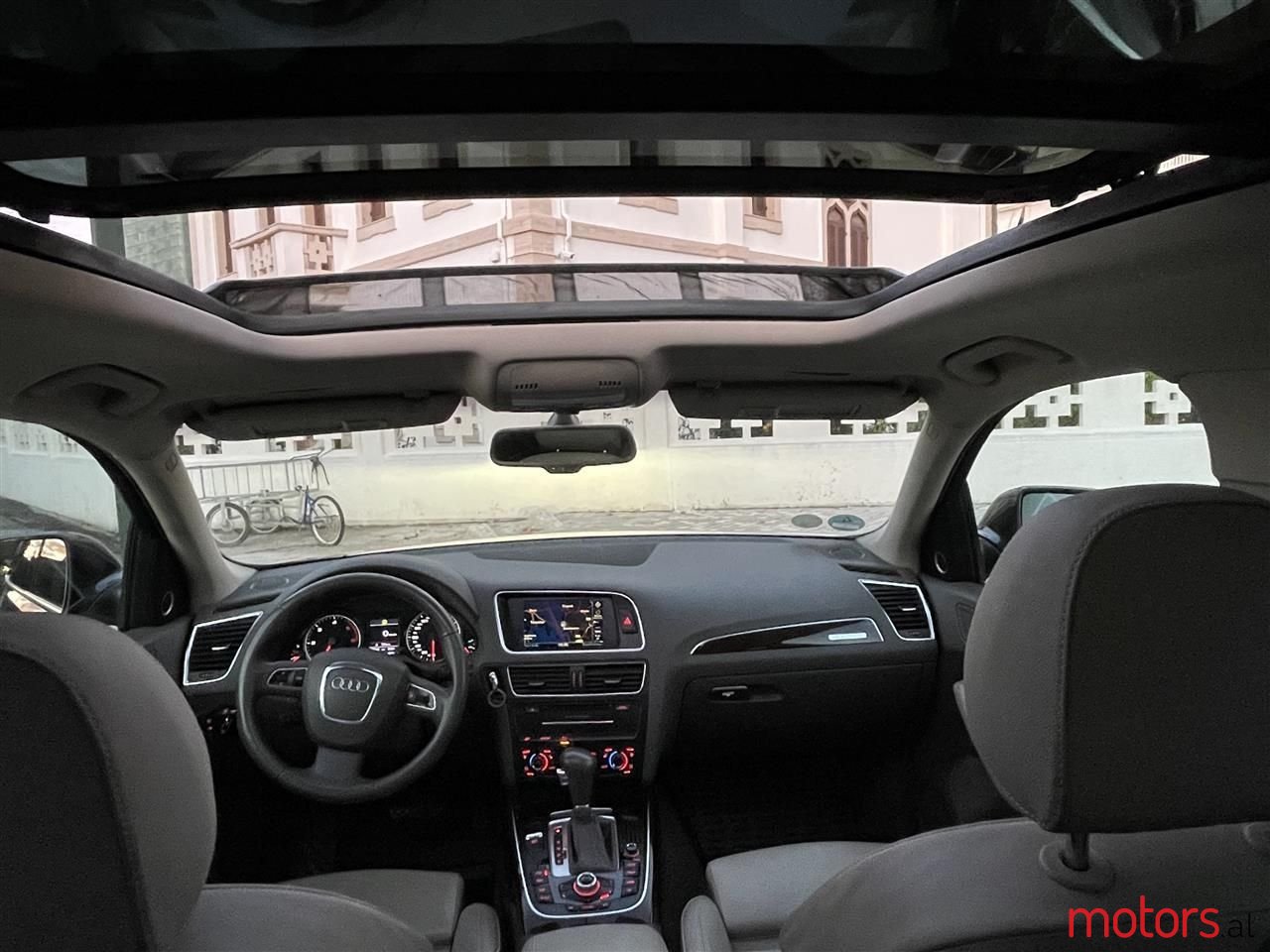 2010' Audi Q5 photo #6