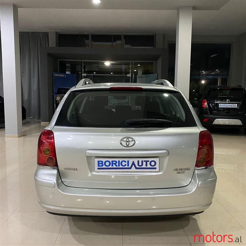 2004' Toyota Avensis photo #4