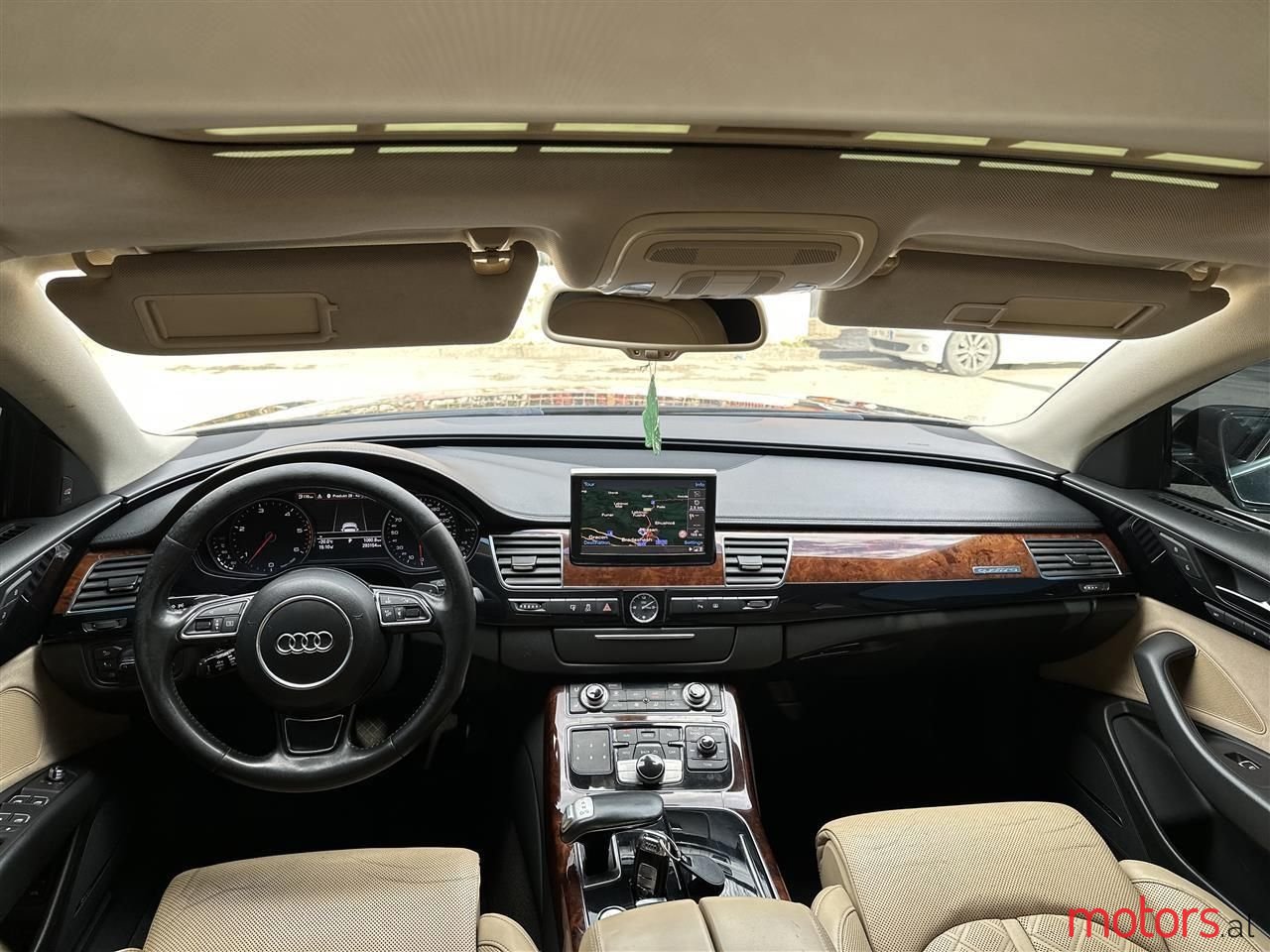 2011' Audi A8 photo #2