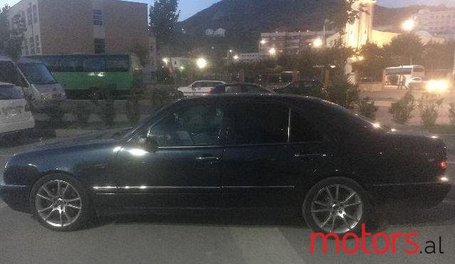 1998' Mercedes-Benz E-Class photo #1