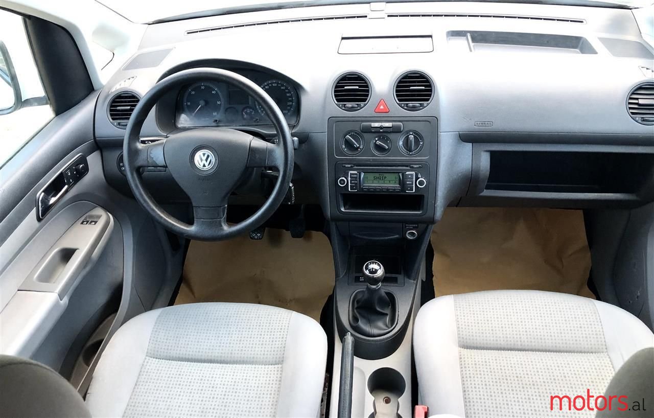 2009' Volkswagen Caddy photo #5