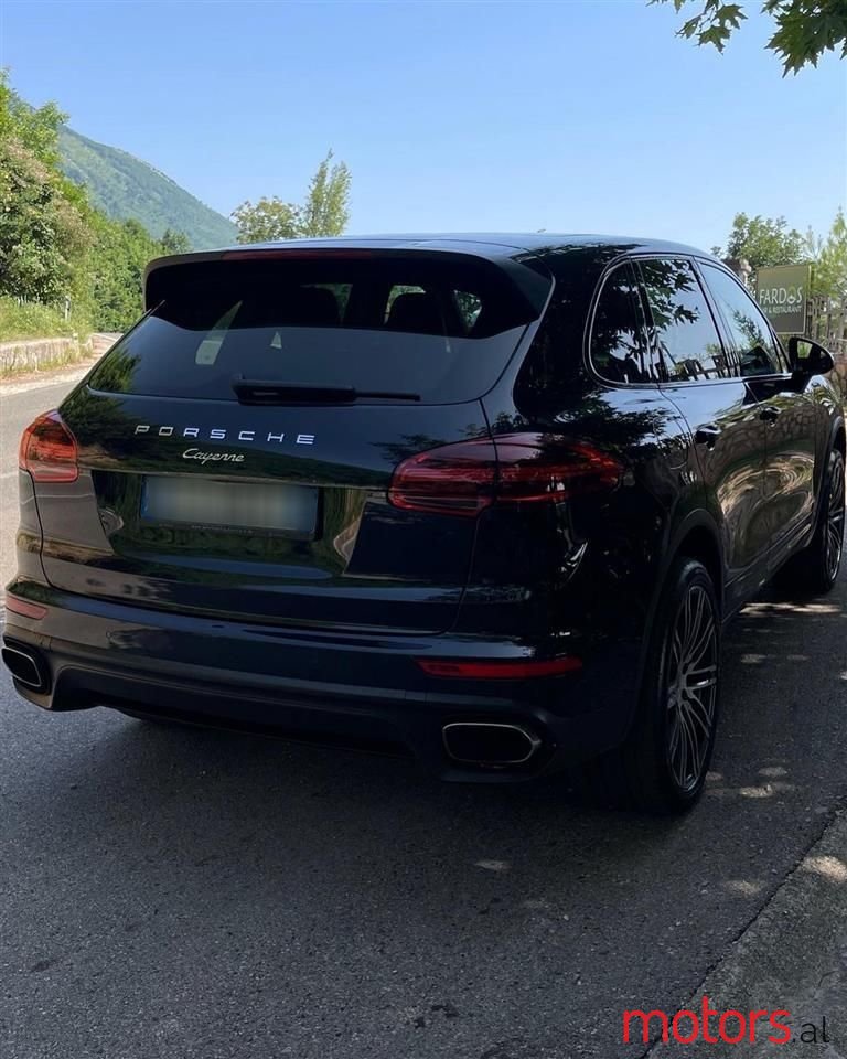 2016' Porsche Cayenne photo #4