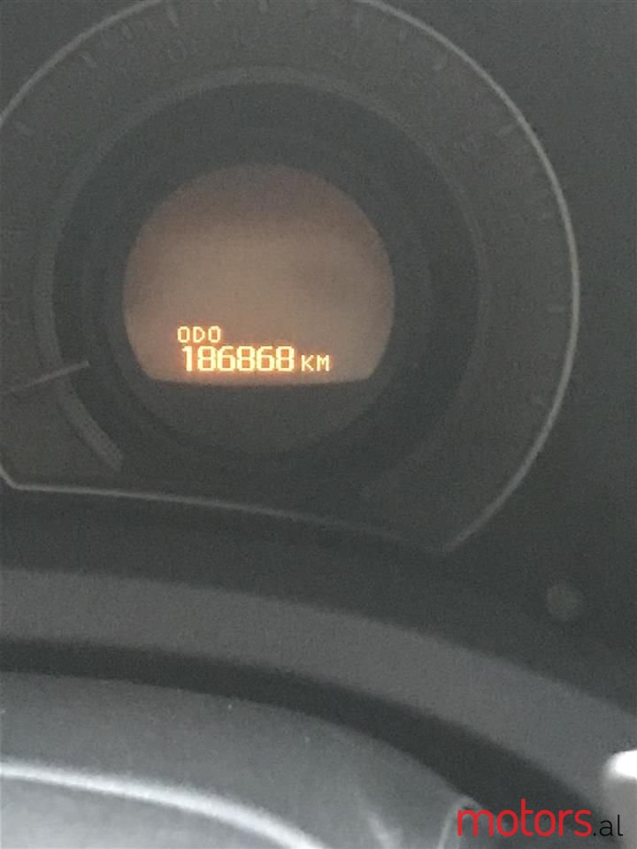 2008' Toyota Auris photo #5