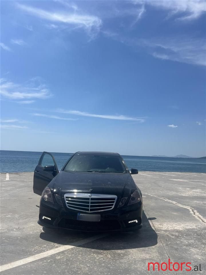 2012' Mercedes-Benz 350 photo #4